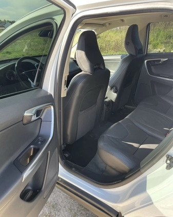Volvo XC 60 cena 60999 przebieg: 220000, rok produkcji 2013 z Słupsk małe 67